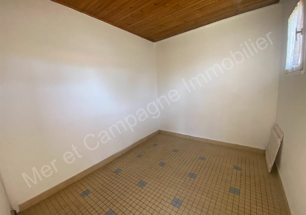 ND1-1086_oJ81MNAGsipoui_48CM1Ng