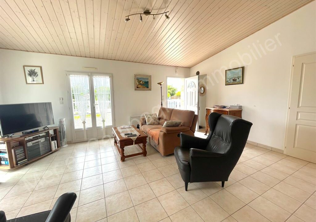 ND1-1137_5z7xkGjwkbM66dBwRzdP3A