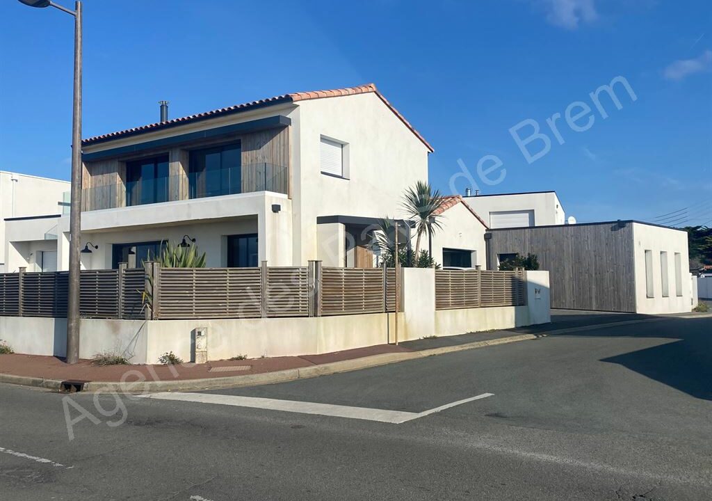 DA1-435_XAu7bchGhViU_lx0QnHGNg