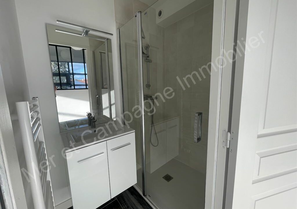 ND1-1195_OSU8Z4HPNlrHIaNzhpoiQA