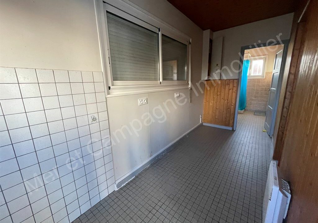 ND1-1196_Ym0fgAkEUplz2qNbKQ05jg