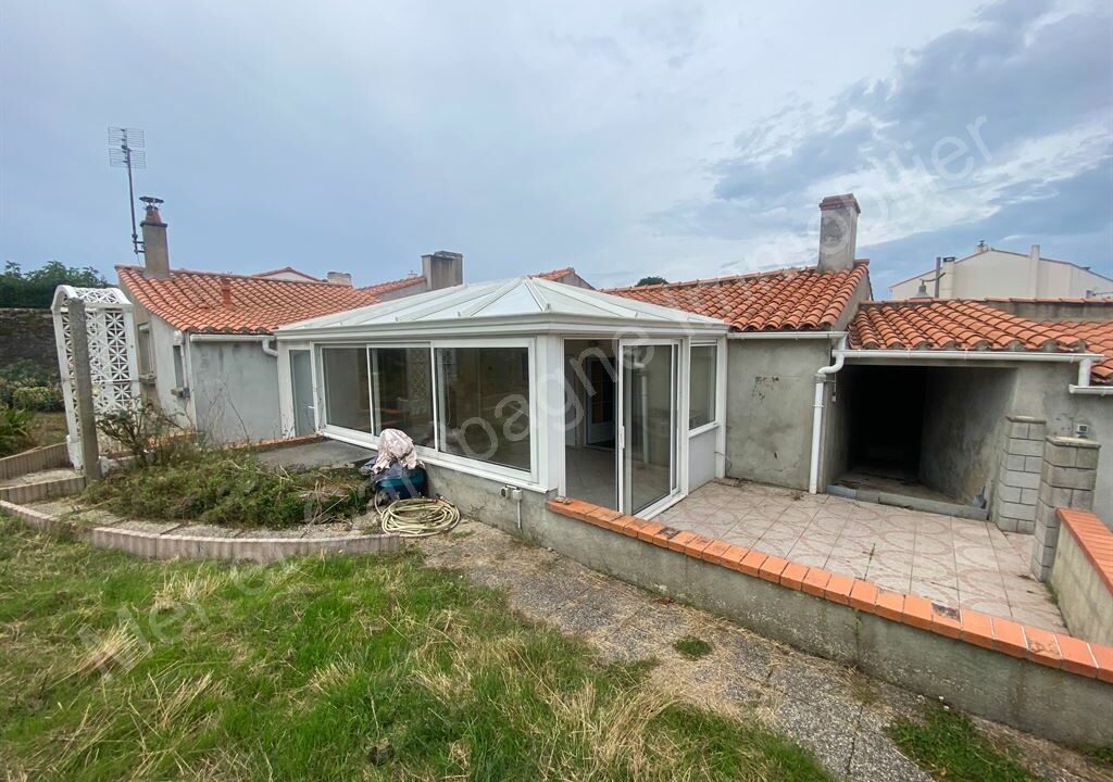 ND1-1211_uGJ3J_5xf-MJoIXCAaSl3Q