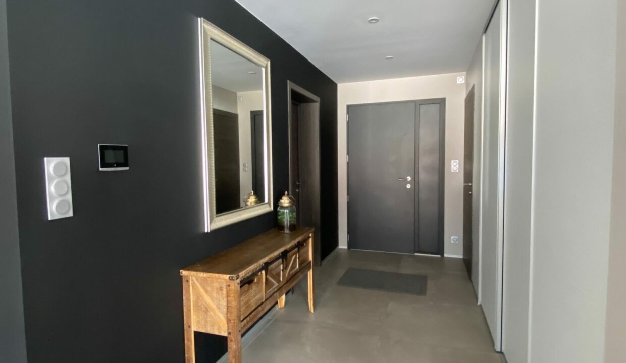 1769766167_VM2532_13_original