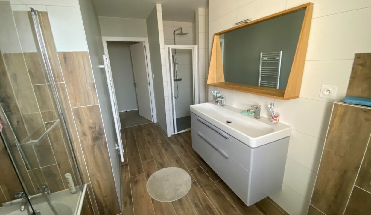 1769766168_VM2532_18_original