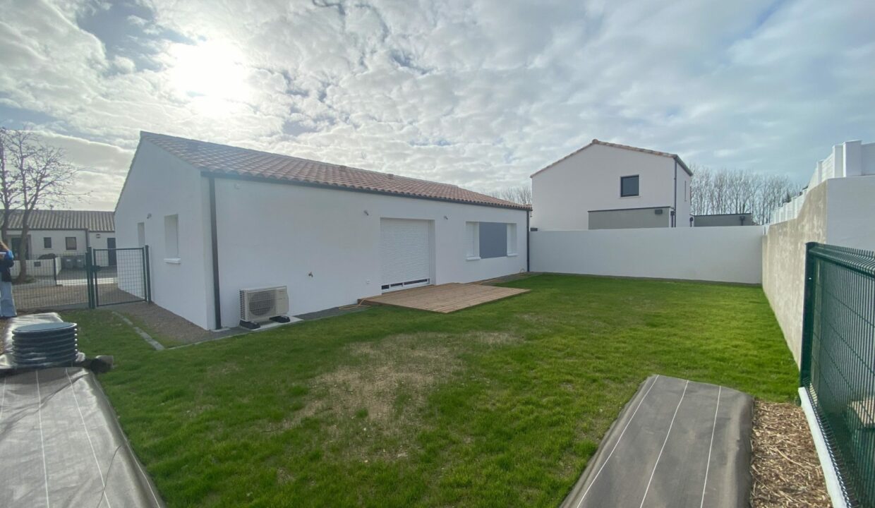 1769766296_LM2606_11_original