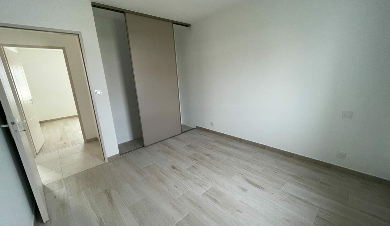 1769766298_LM2606_16_original