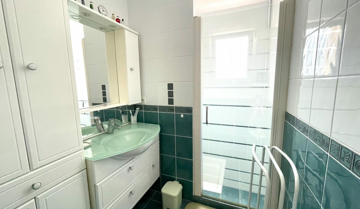 1769766580_VM2718_16_original