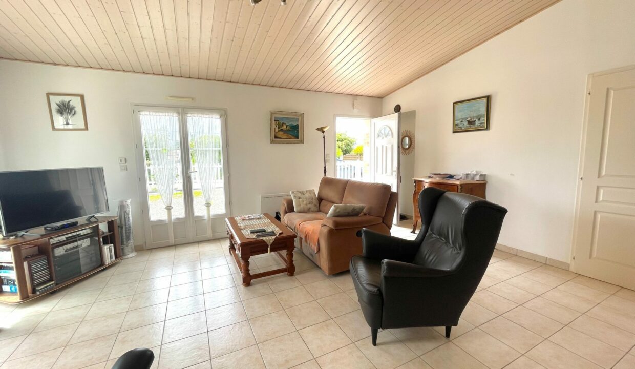 1769766581_VM2718_20_original