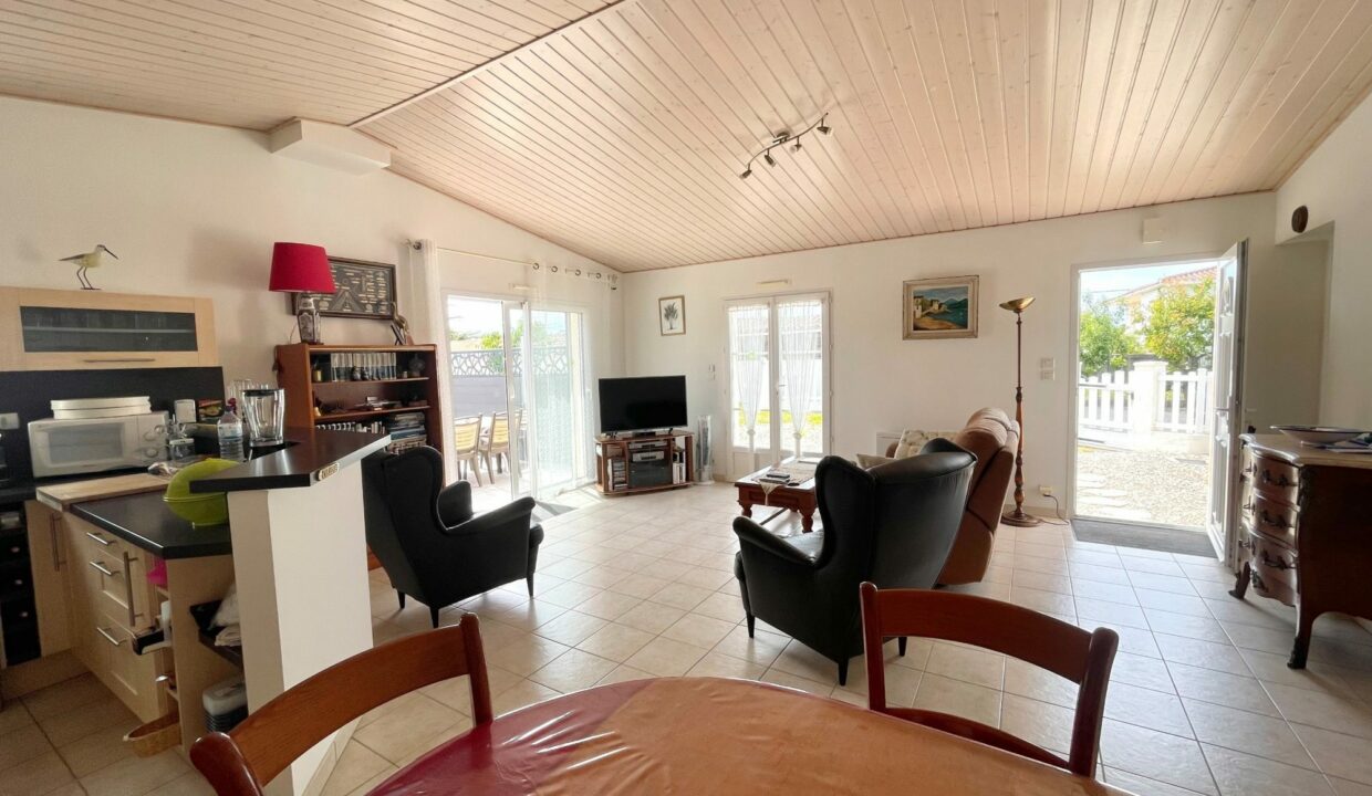 1769766582_VM2718_21_original