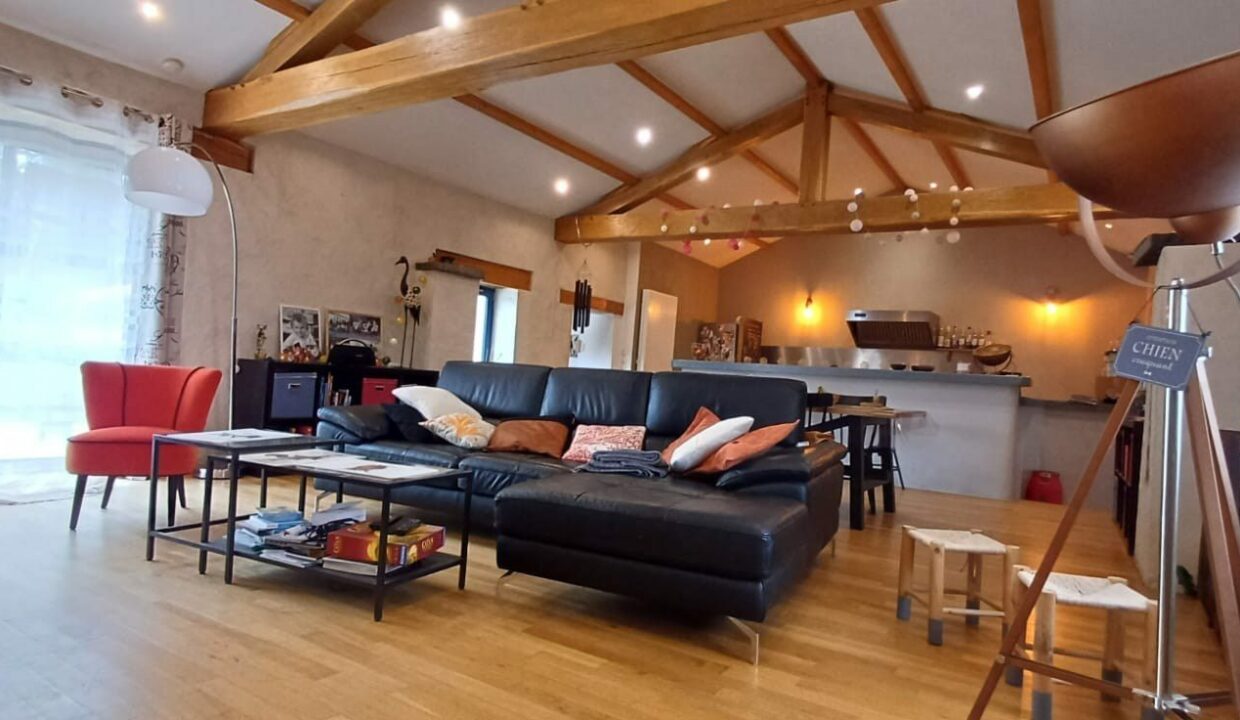 1769766607_VM2728_18_original