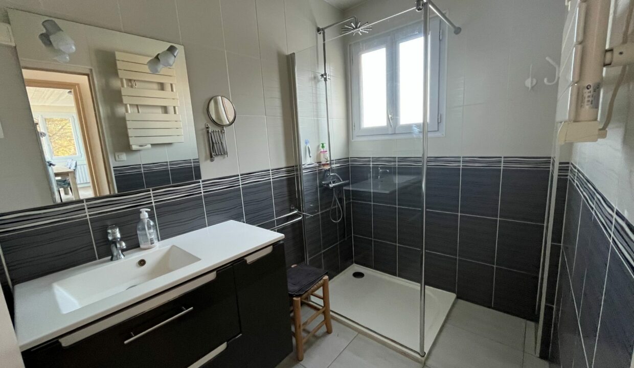 1769766627_VA2204_16_original