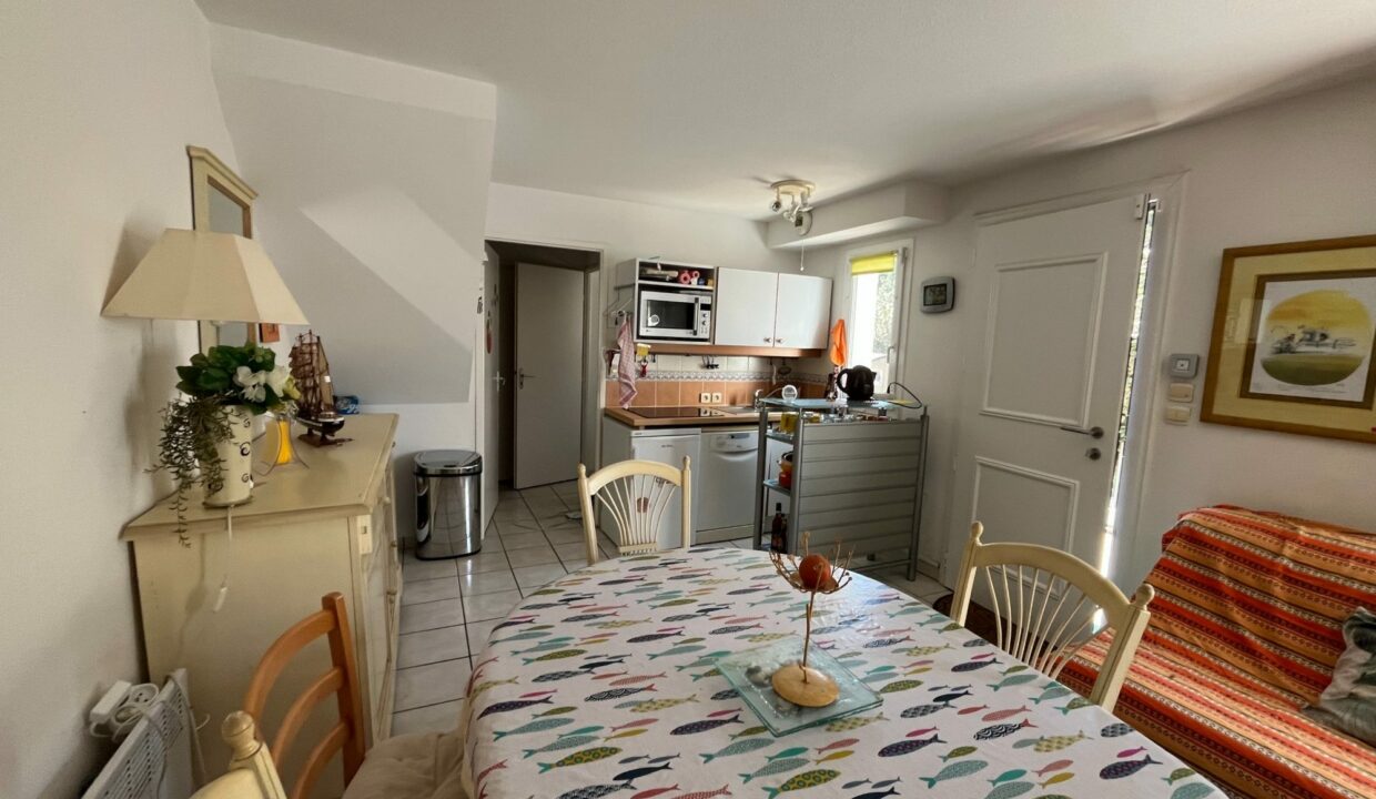 1769766661_VM2750_15_original