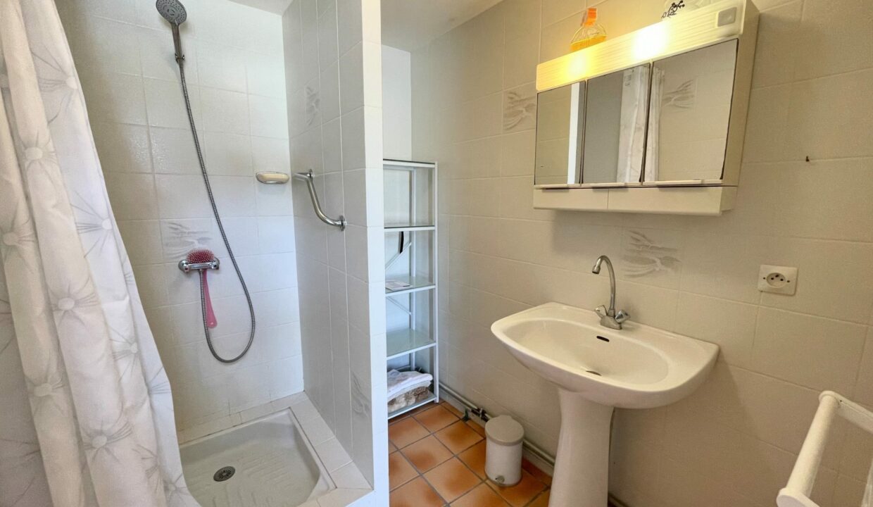 1769766686_VM2762_11_original