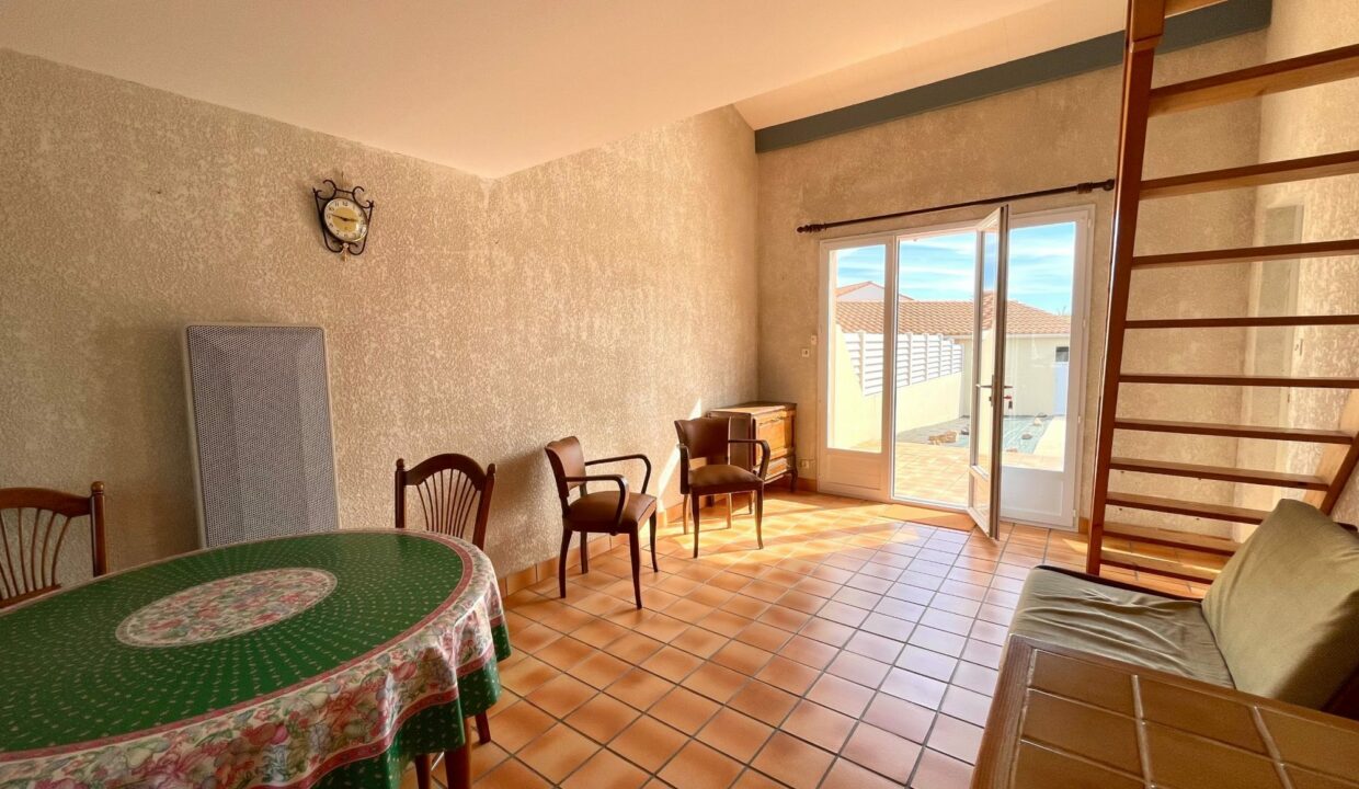 1769766688_VM2762_16_original