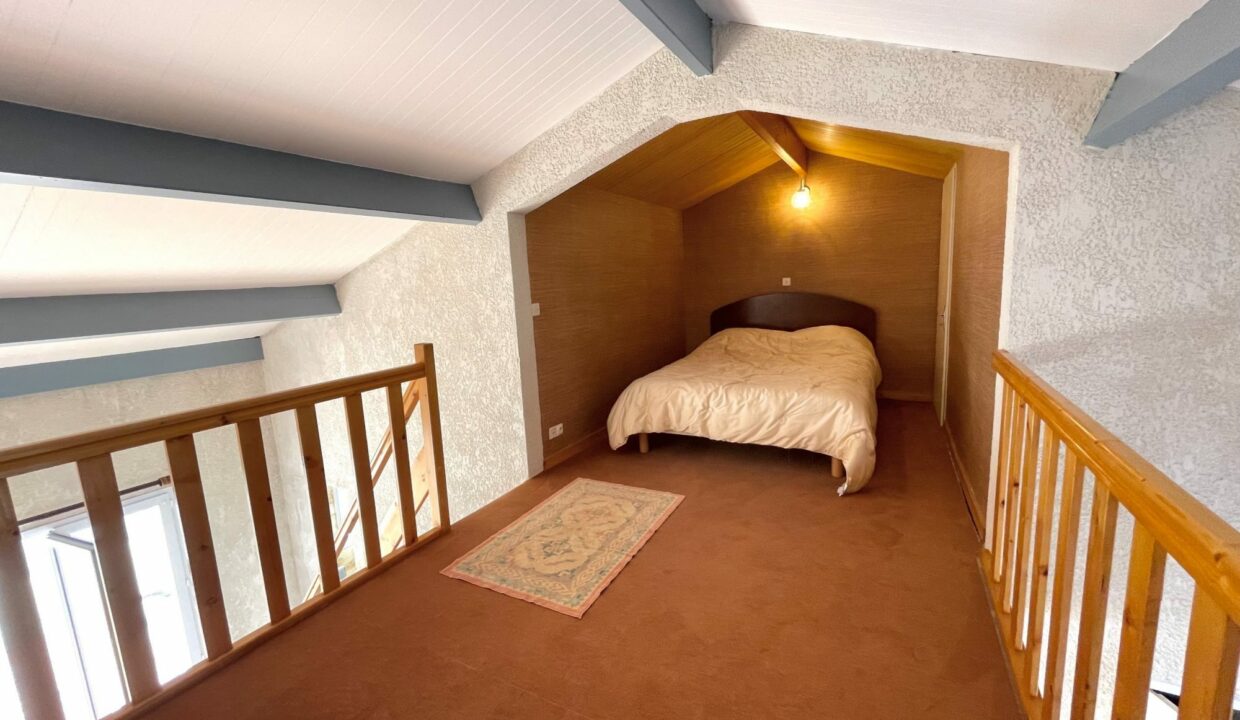 1769766689_VM2762_19_original