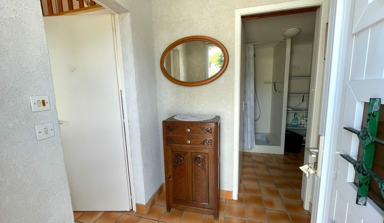 1769766689_VM2762_20_original