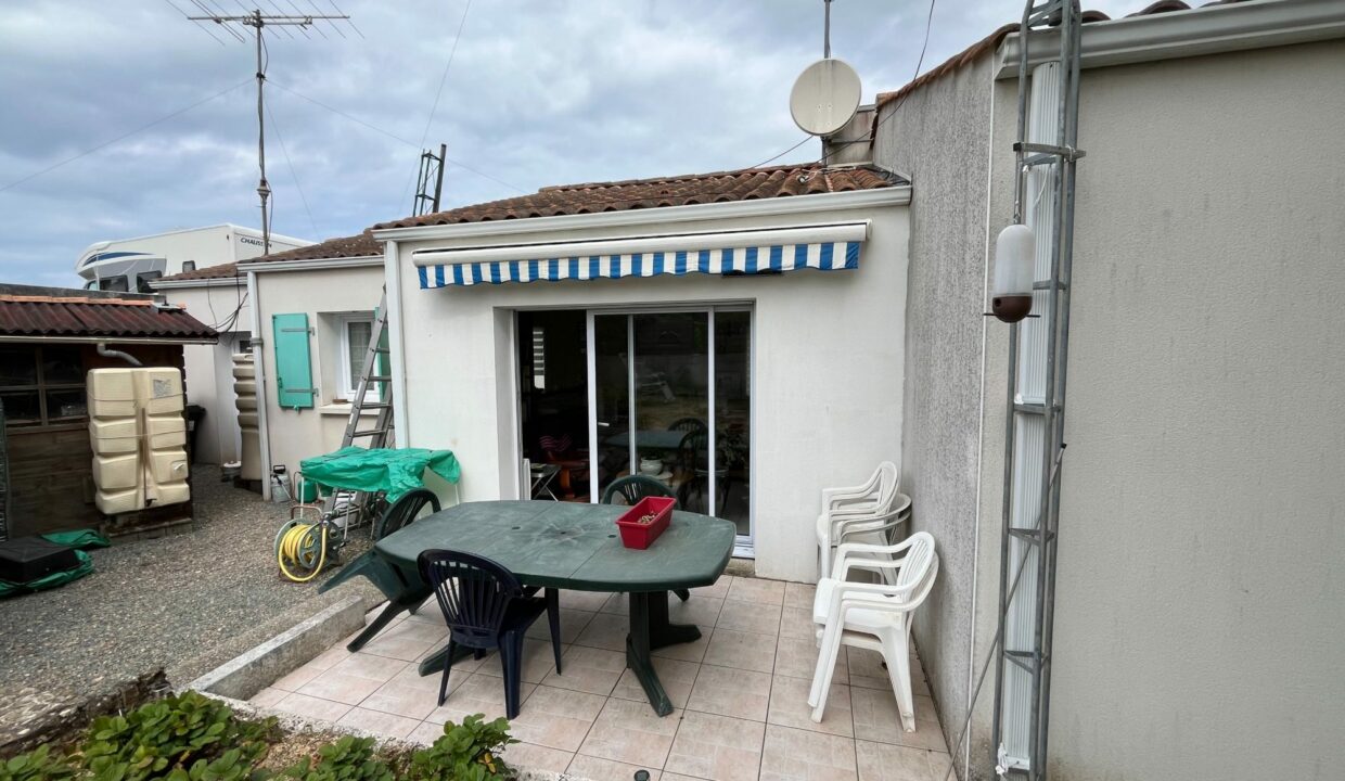 1769766695_VM2766_14_original