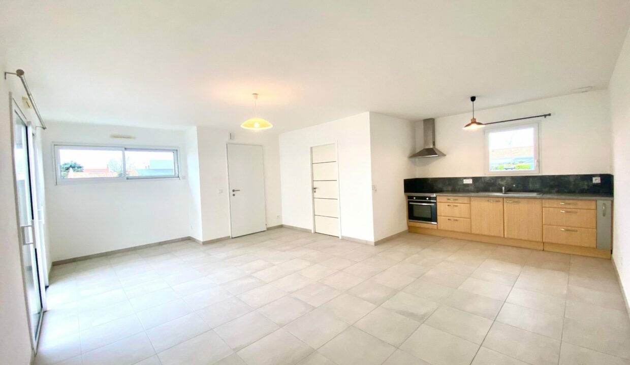 1769766735_VM2790_11_original