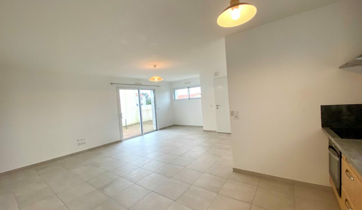 1769766736_VM2790_13_original