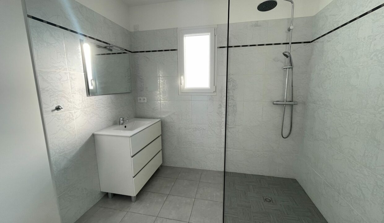 1769766738_VM2790_17_original