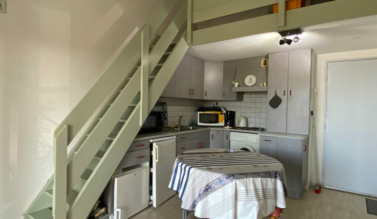 1769774723_VA2412_17_original