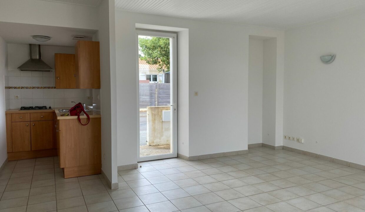 1769774775_VM3616_14_original