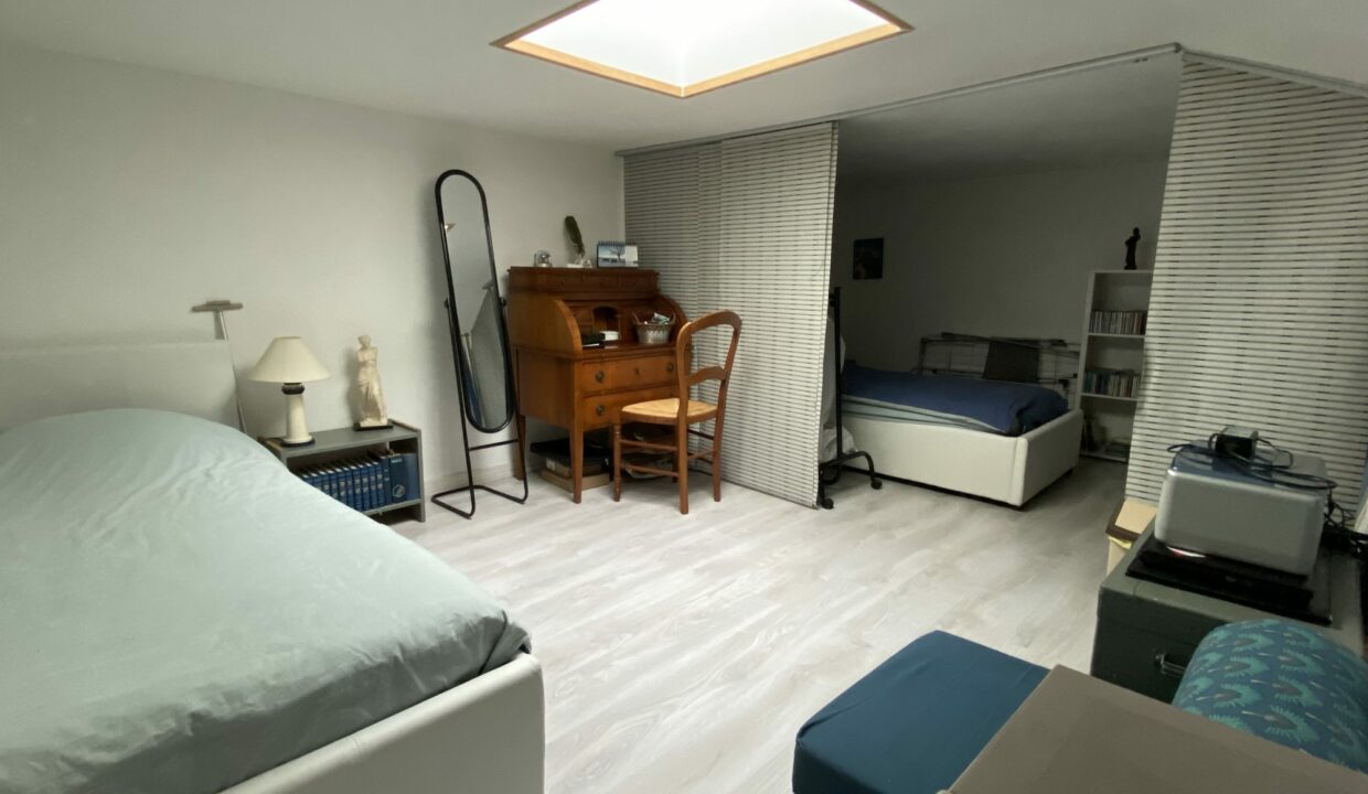 1770309807_VA2418_5_original