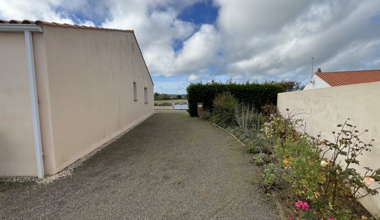 1770370021_VM2776_23_original