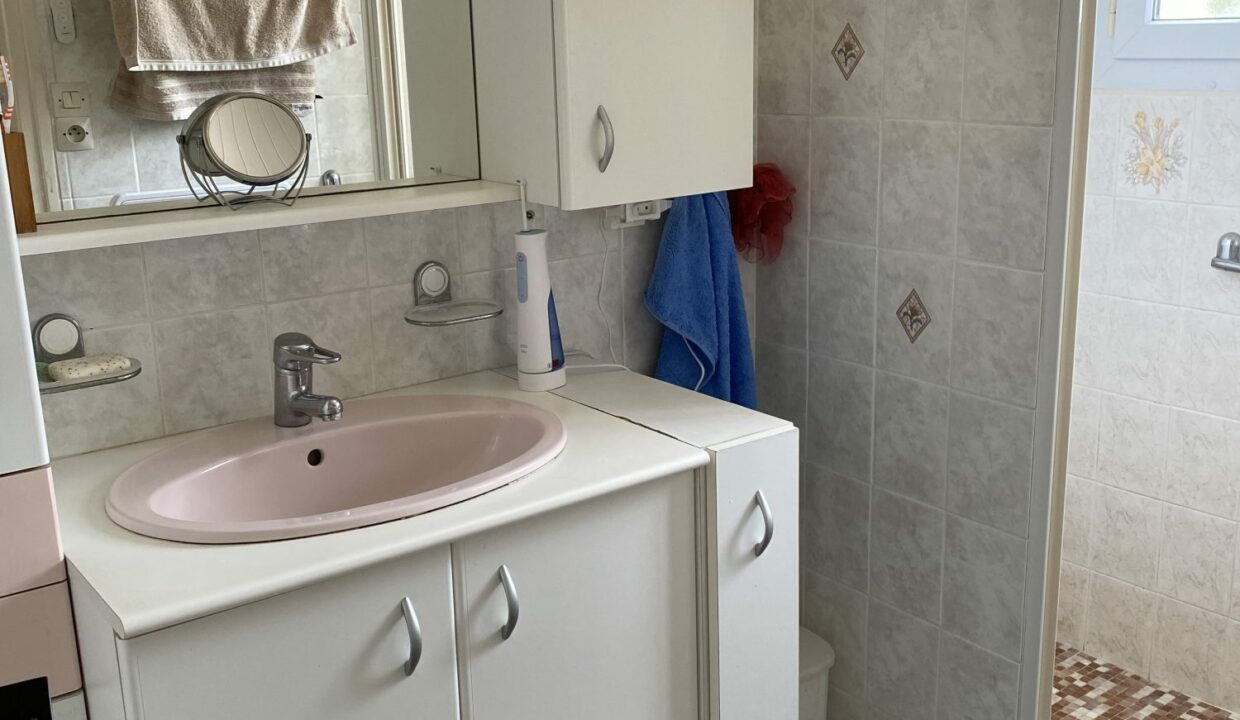 1770394228_VM3643_12_original