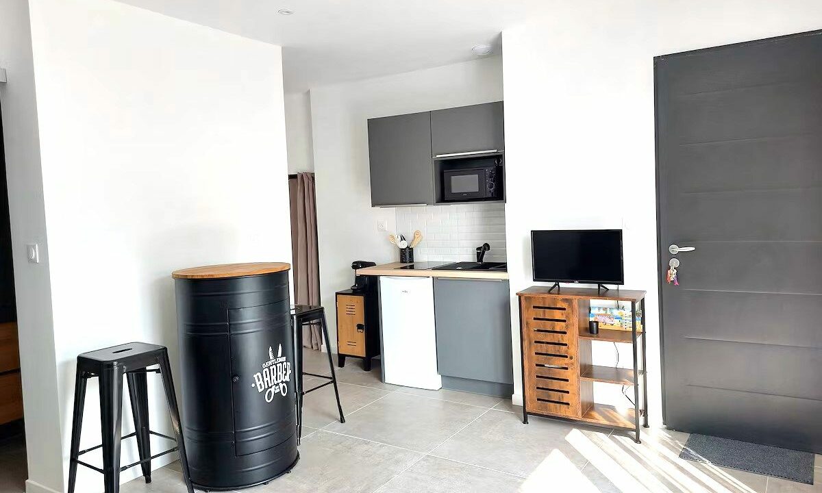 1770893918_VM3656_10_original