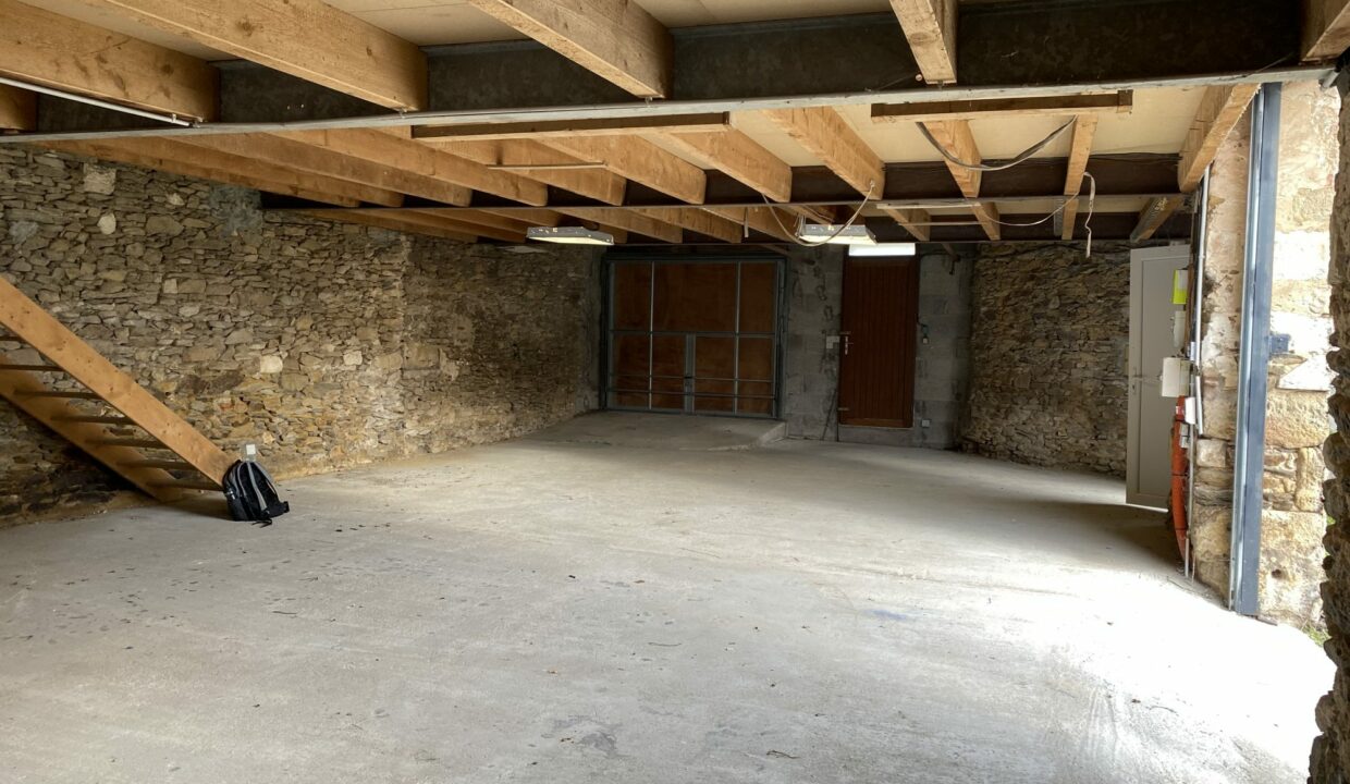 1770905220_VI057_3_original