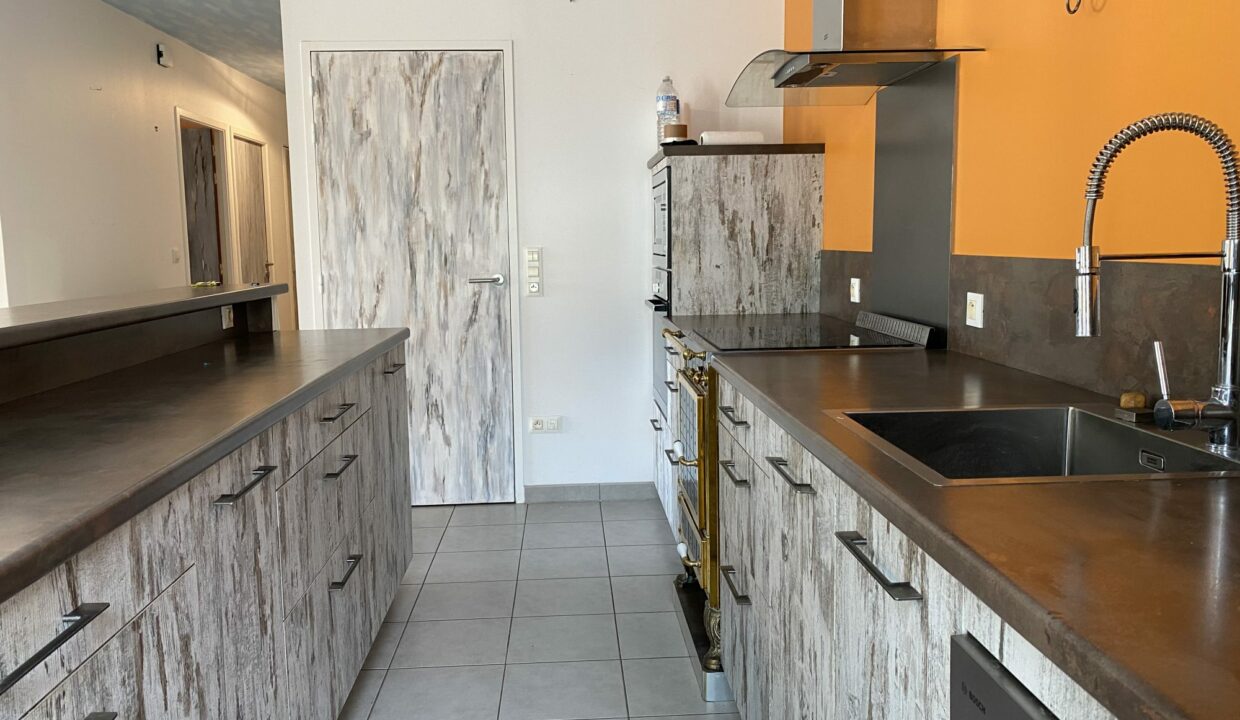 1771424986_VA2416_39_original