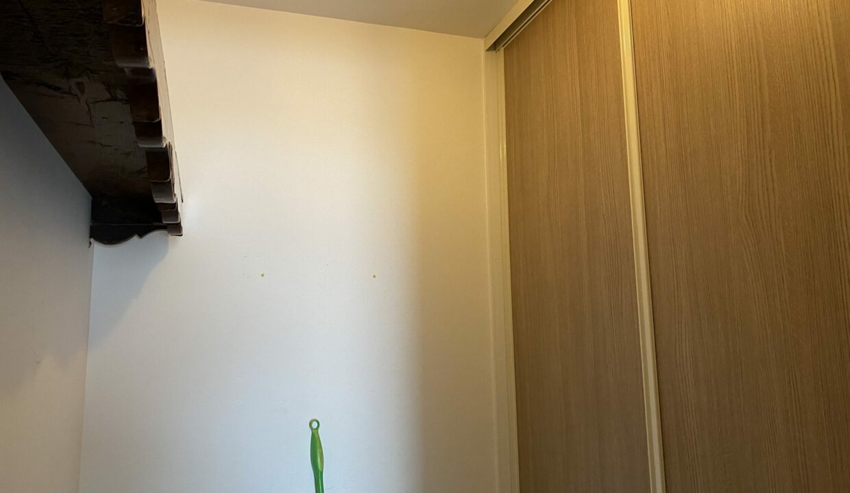 1771424992_VA2416_44_original