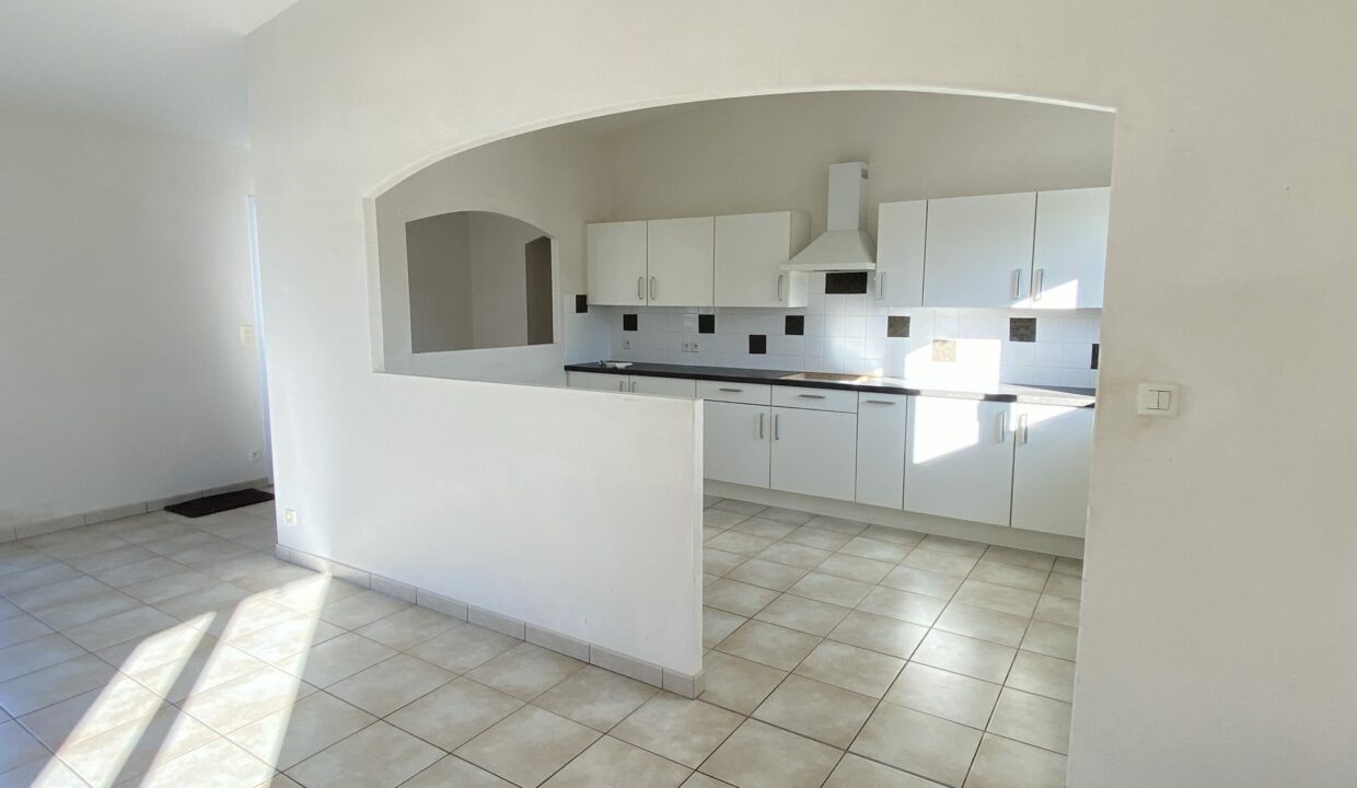 1771949439_VM3662_3_original