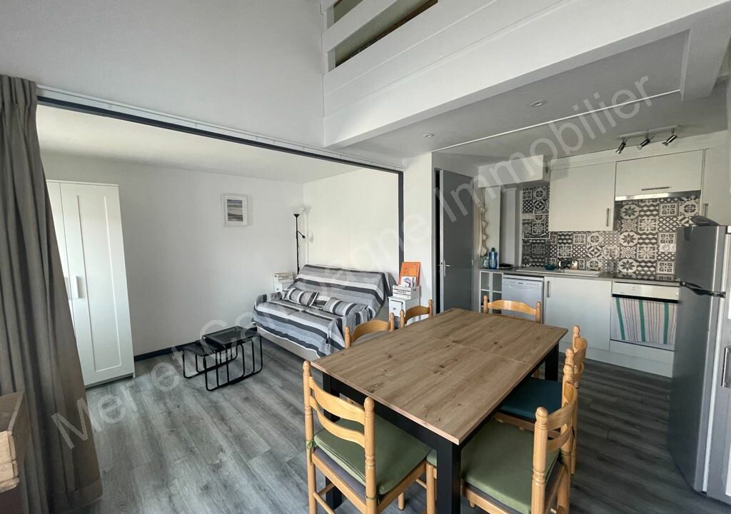 ND1-1217_1M_lSN-Cln9vOVQ-HyDK0w