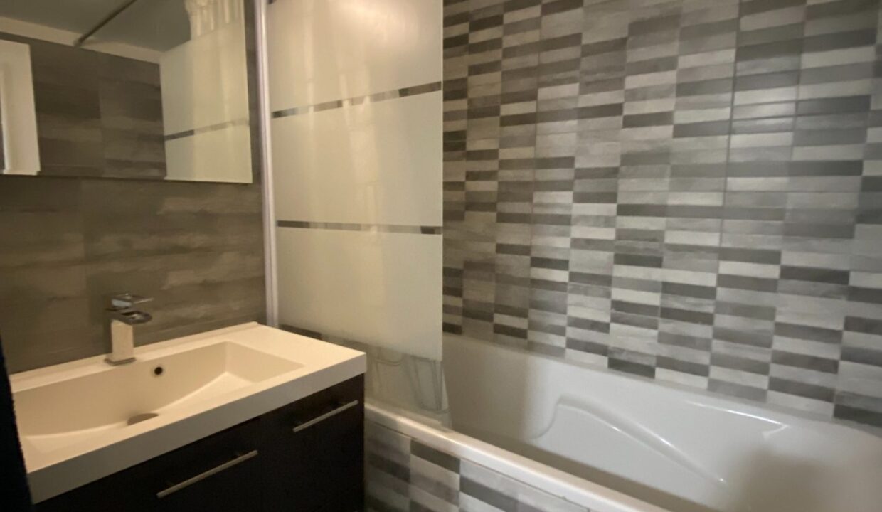 1769766527_VA2196_12_original