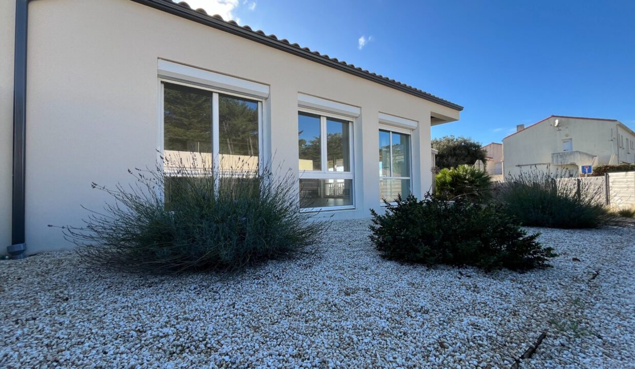 1769766739_VM2792_1_original