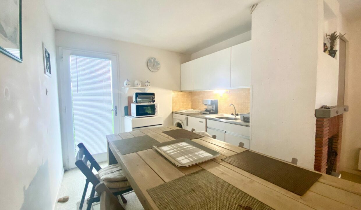 1769766756_VM2810_2_original