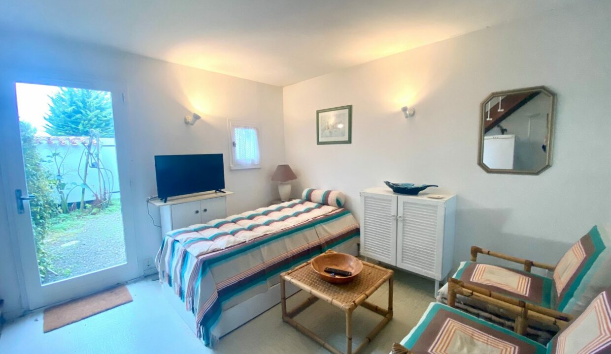 1769766757_VM2810_4_original