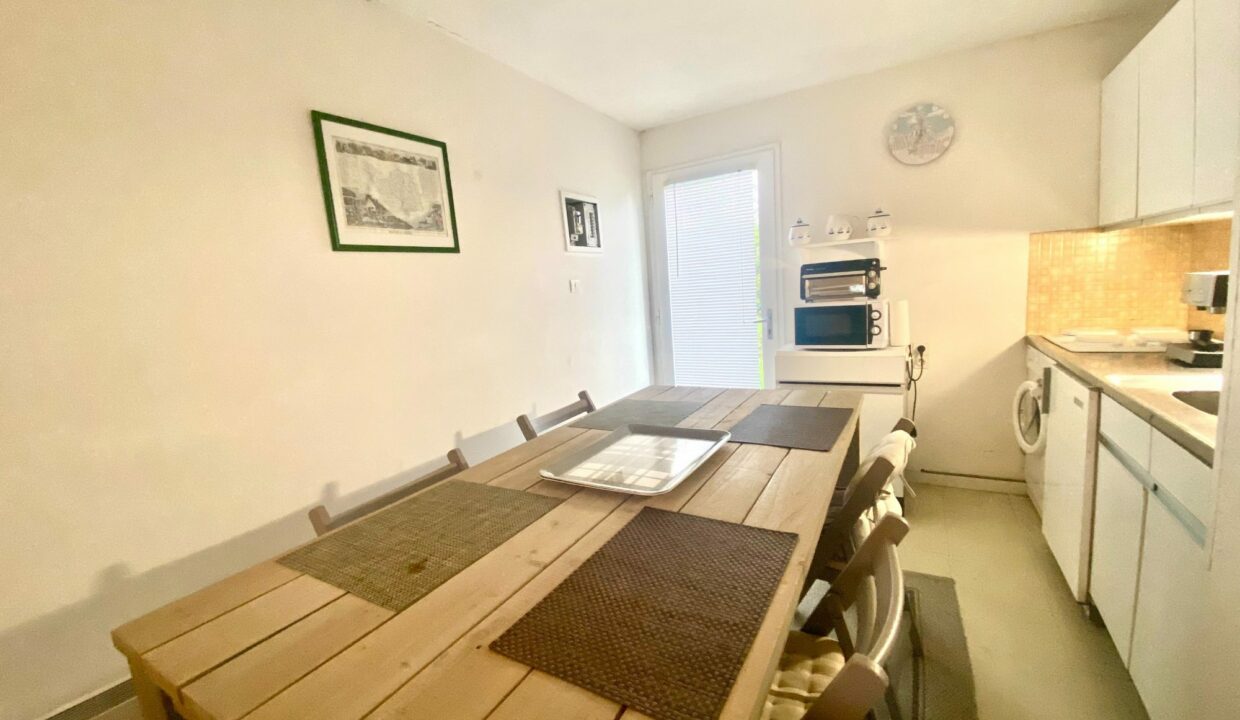 1769766758_VM2810_6_original