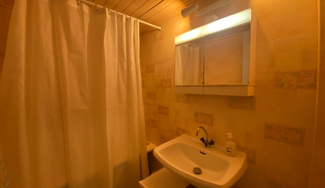 1769766759_VM2810_12_original