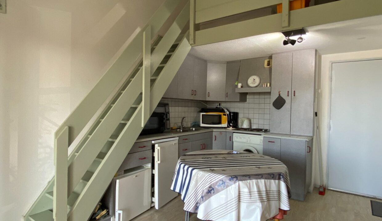 1769774723_VA2412_17_original