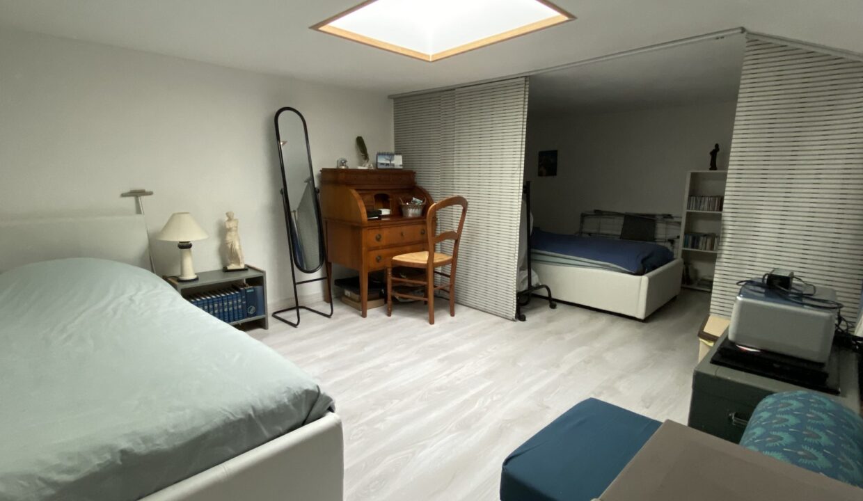 1770309807_VA2418_5_original