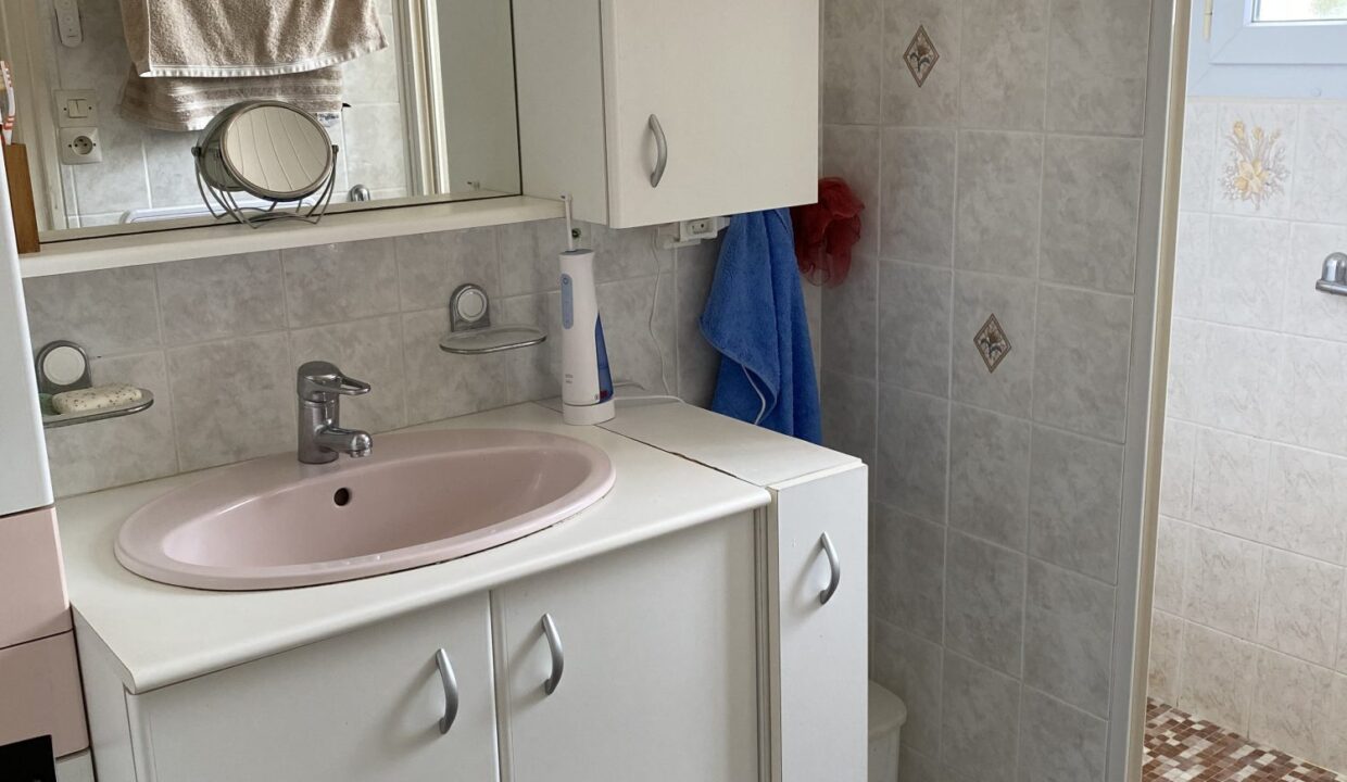 1770394228_VM3643_12_original