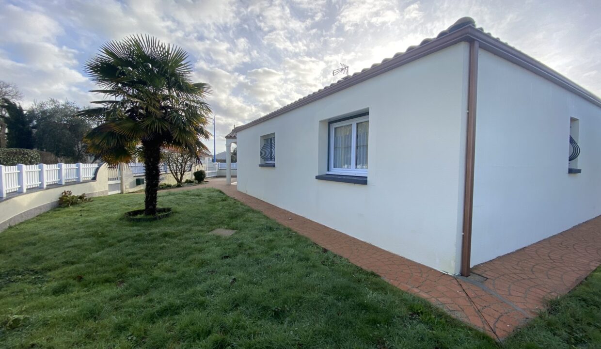 1770734682_VM3651_4_original