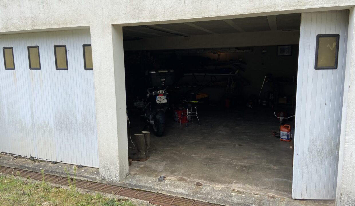 1771339775_VM2748_27_original