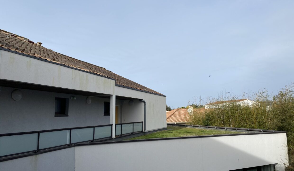 1771424978_VA2416_33_original