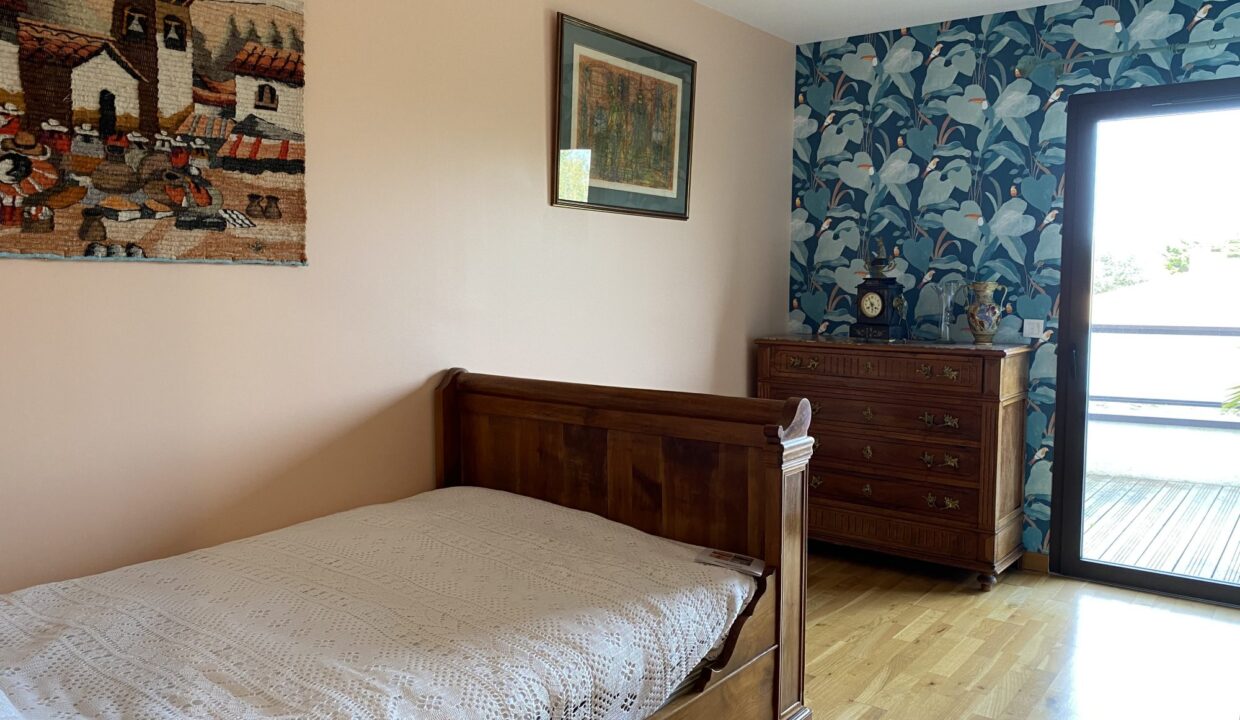 1771424982_VA2416_36_original