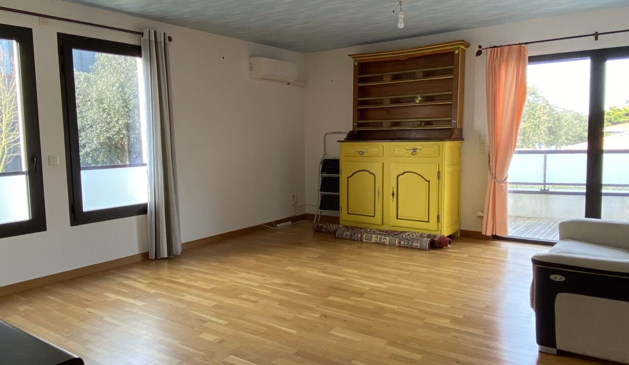 1771424988_VA2416_41_original