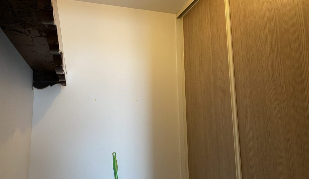 1771424992_VA2416_44_original